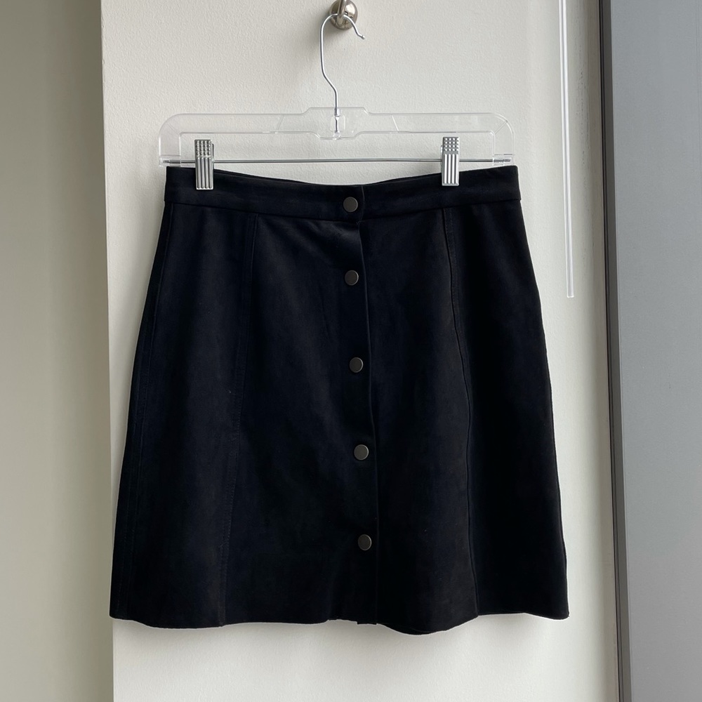 Aritzia Wilfred Free Centinela Skirt in Black